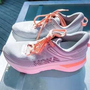 Like NEW Hoka Bondi 7 Shoes